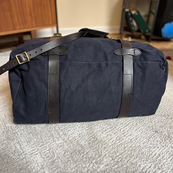 Filson Medium Navy Duffle - EUC - Picture 7 of 14